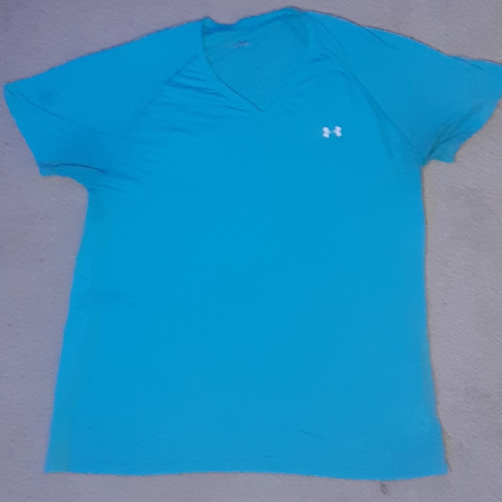 baby blue under armour tshirt